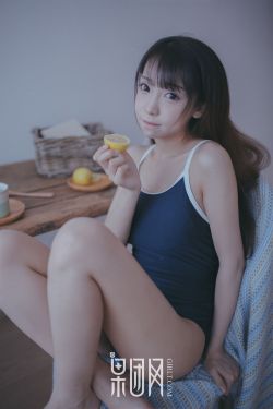 蹂躏美女衣老师喂我乳我脱她胸罩